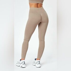 Lazuli Label Scrunch Seamless Essential Legging